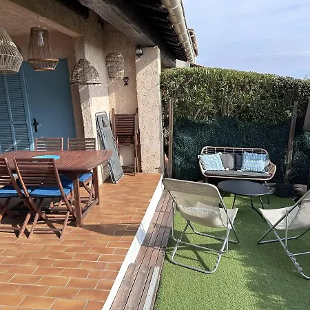 T2 Proche Avec Piscine Et Parking - Fr-1-768-23