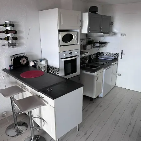 T2 Proche Avec Piscine Et Parking - Fr-1-768-23 * Les Issambres